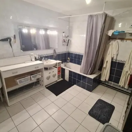 Apartment Dans Privee